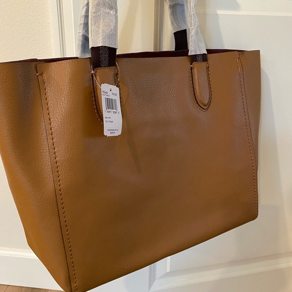 DERBY TOTE (COACH F58660)
IM/LIGHT SADDLE
COACH STYLE # F58660 - Picture 2 of 6